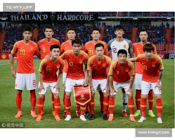 国际足联俱乐部世界杯基辅迪纳摩与青训球员签约